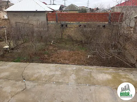 Satılır 9 otaqlı həyət evi 215 m²
