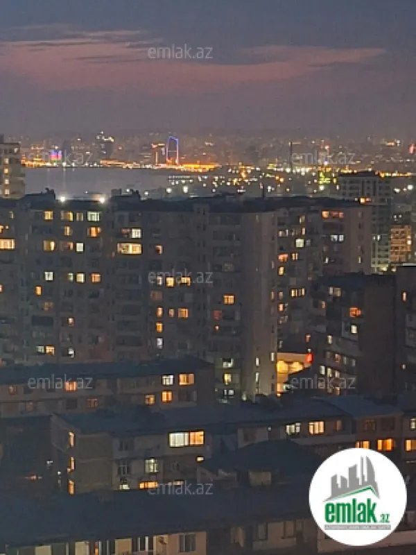 Satılır 2 otaqlı köhnə tikili 70 m²