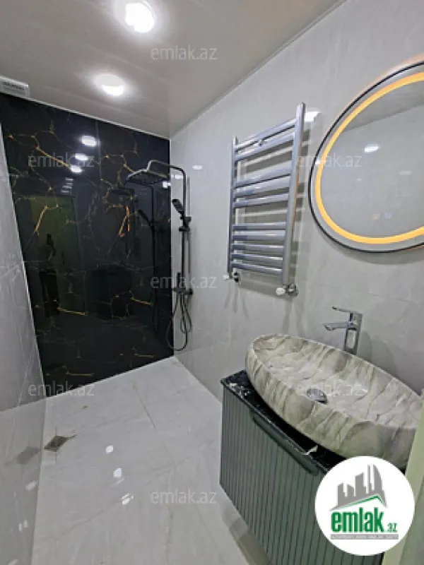 Satılır 2 otaqlı köhnə tikili 70 m²