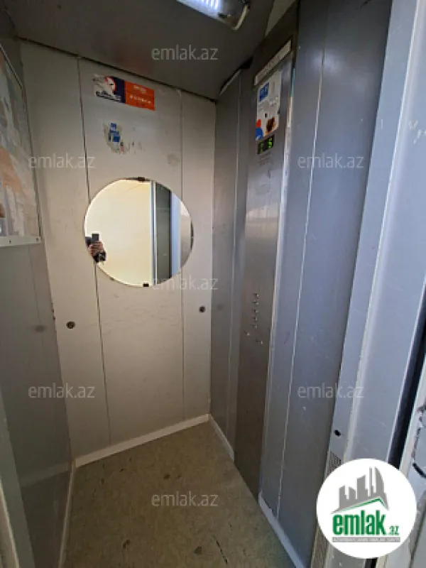 Satılır 2 otaqlı köhnə tikili 70 m²