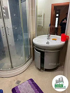 Satılır 2 otaqlı köhnə tikili 75 m²