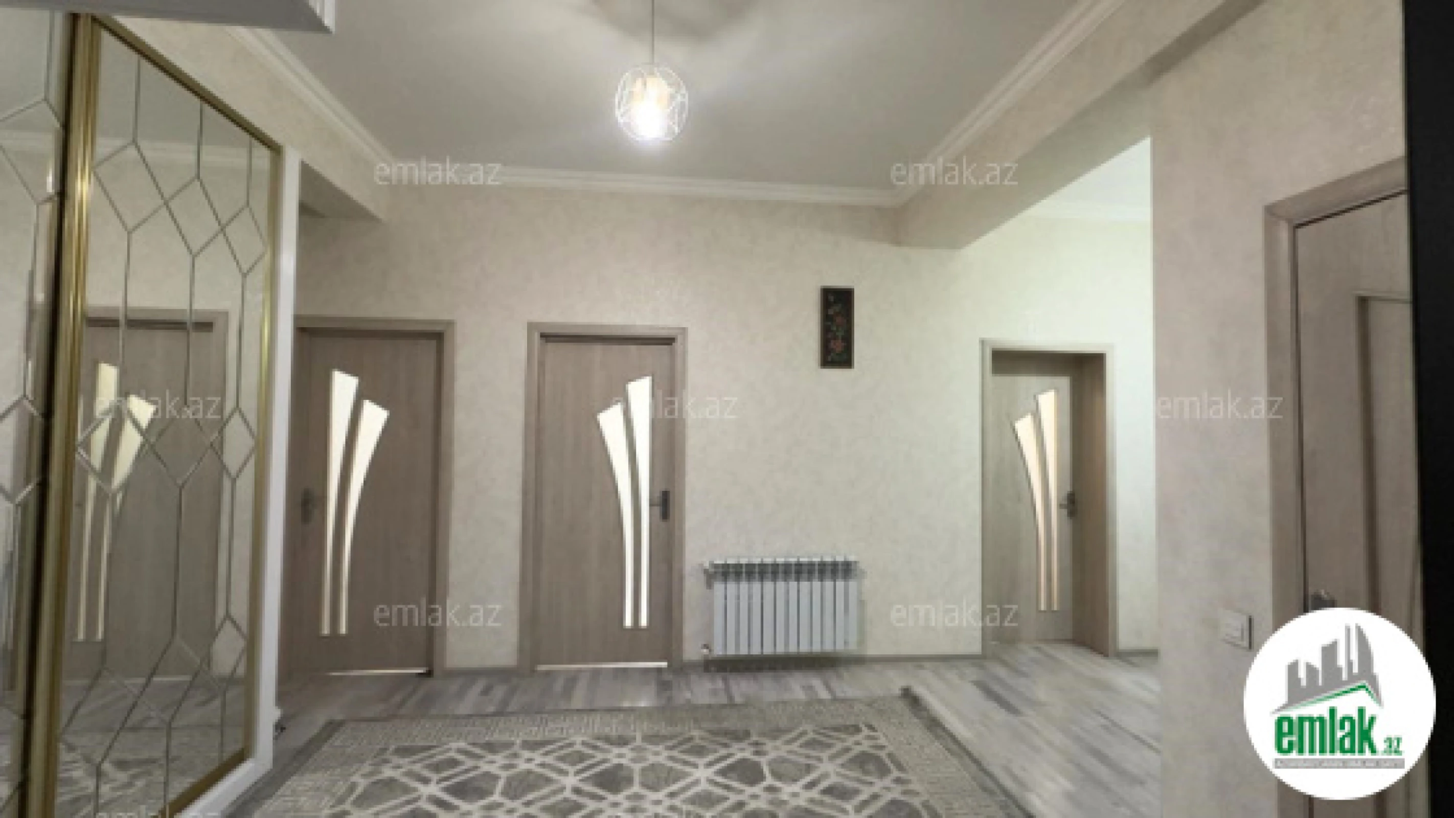 Satılır 3 otaqlı yeni tikili 130 m²