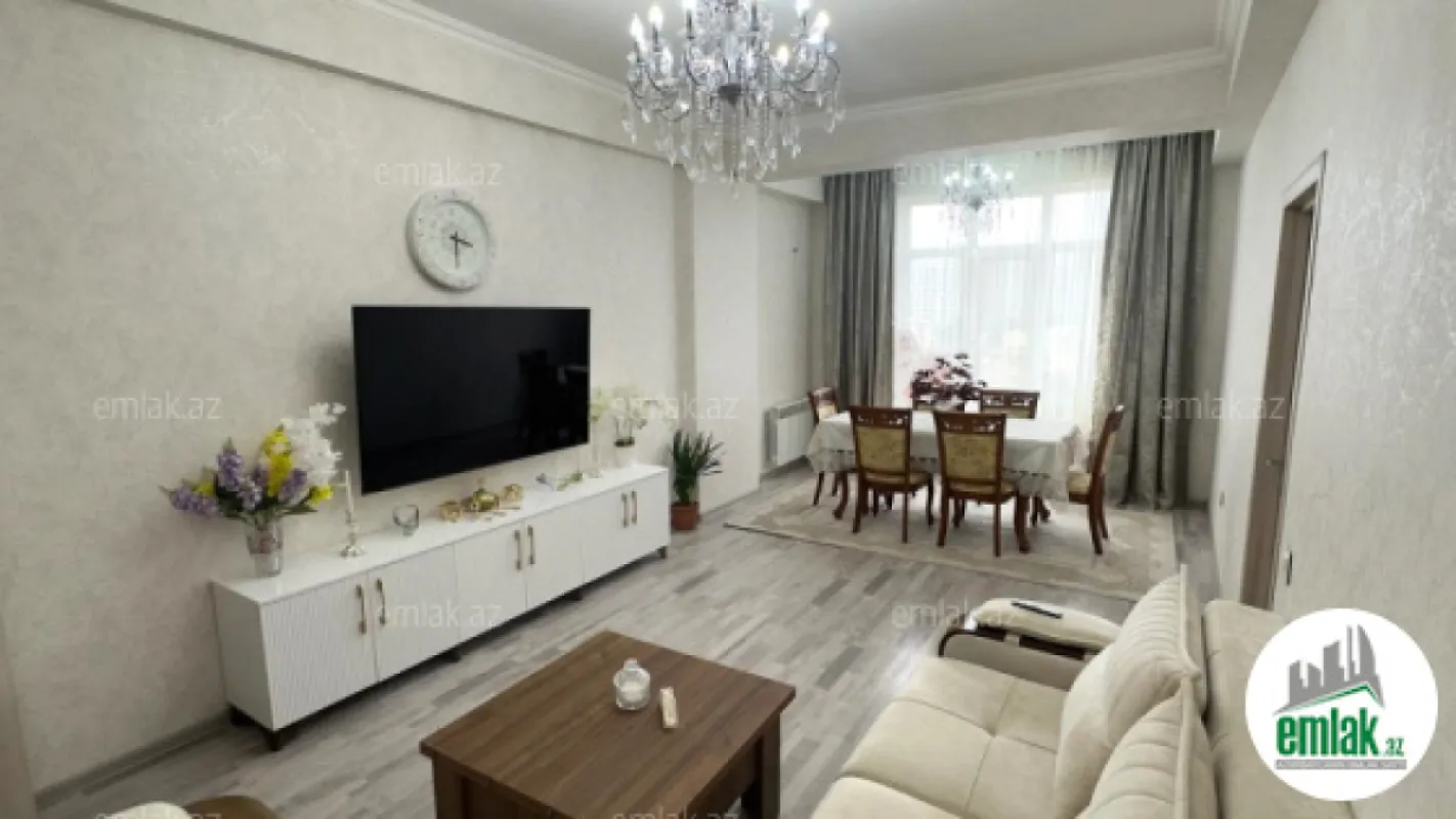 Satılır 3 otaqlı yeni tikili 130 m²