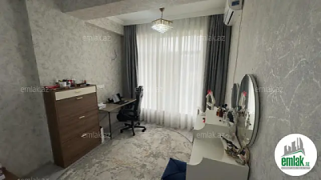 Satılır 3 otaqlı yeni tikili 130 m²