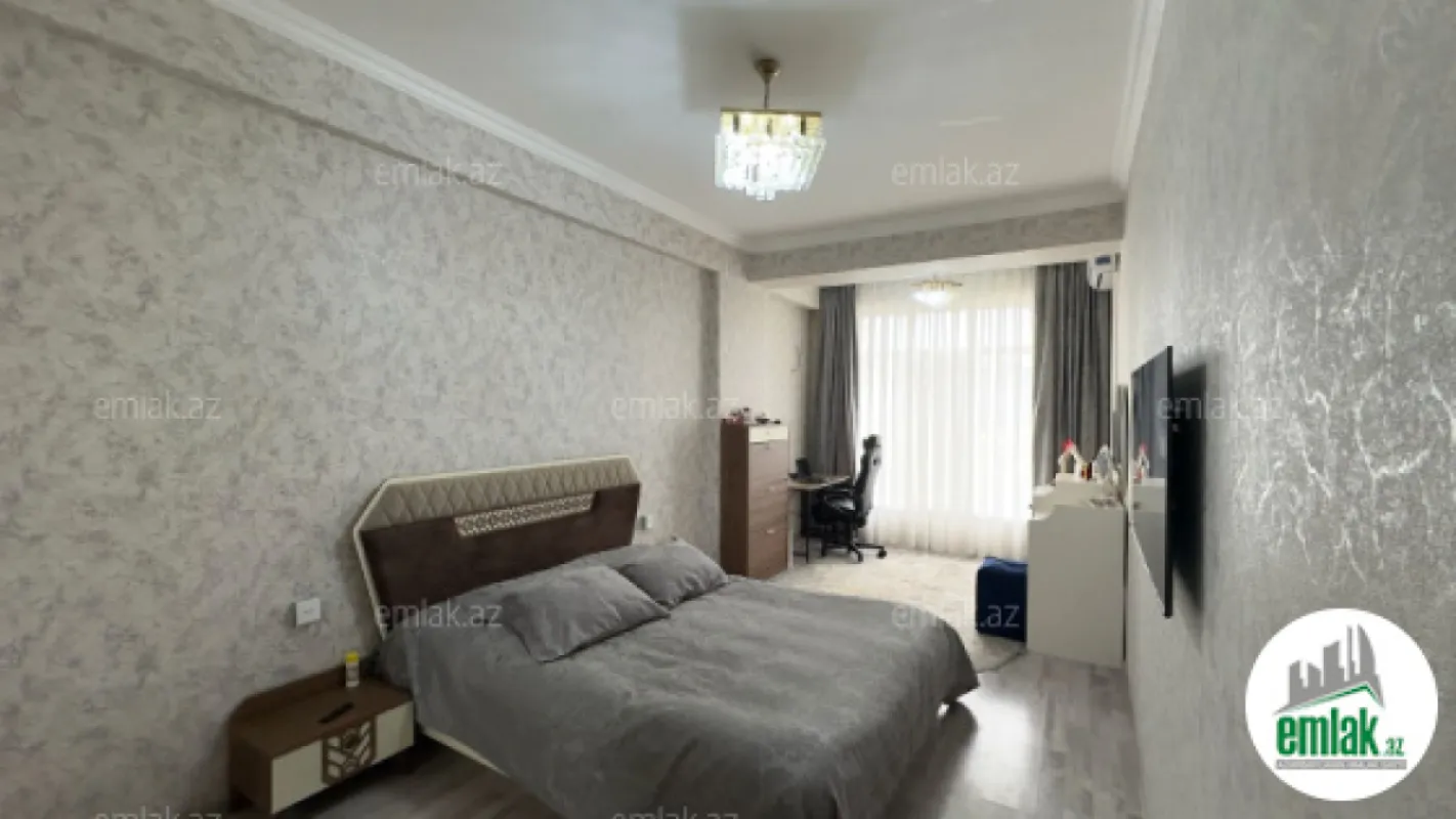 Satılır 3 otaqlı yeni tikili 130 m²
