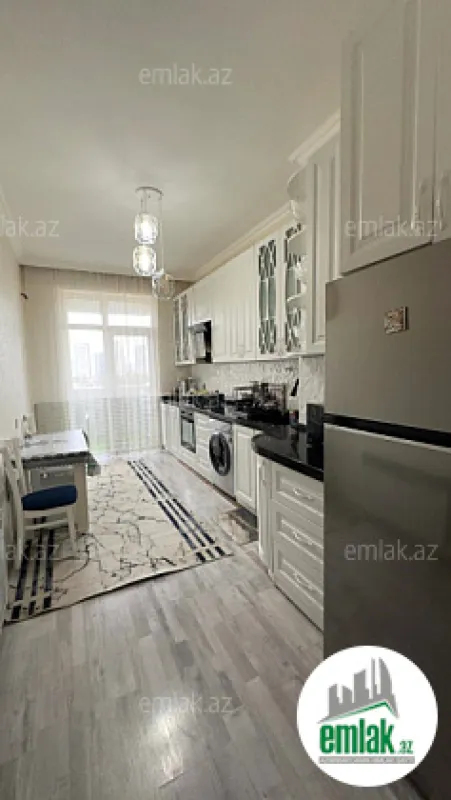Satılır 3 otaqlı yeni tikili 130 m²