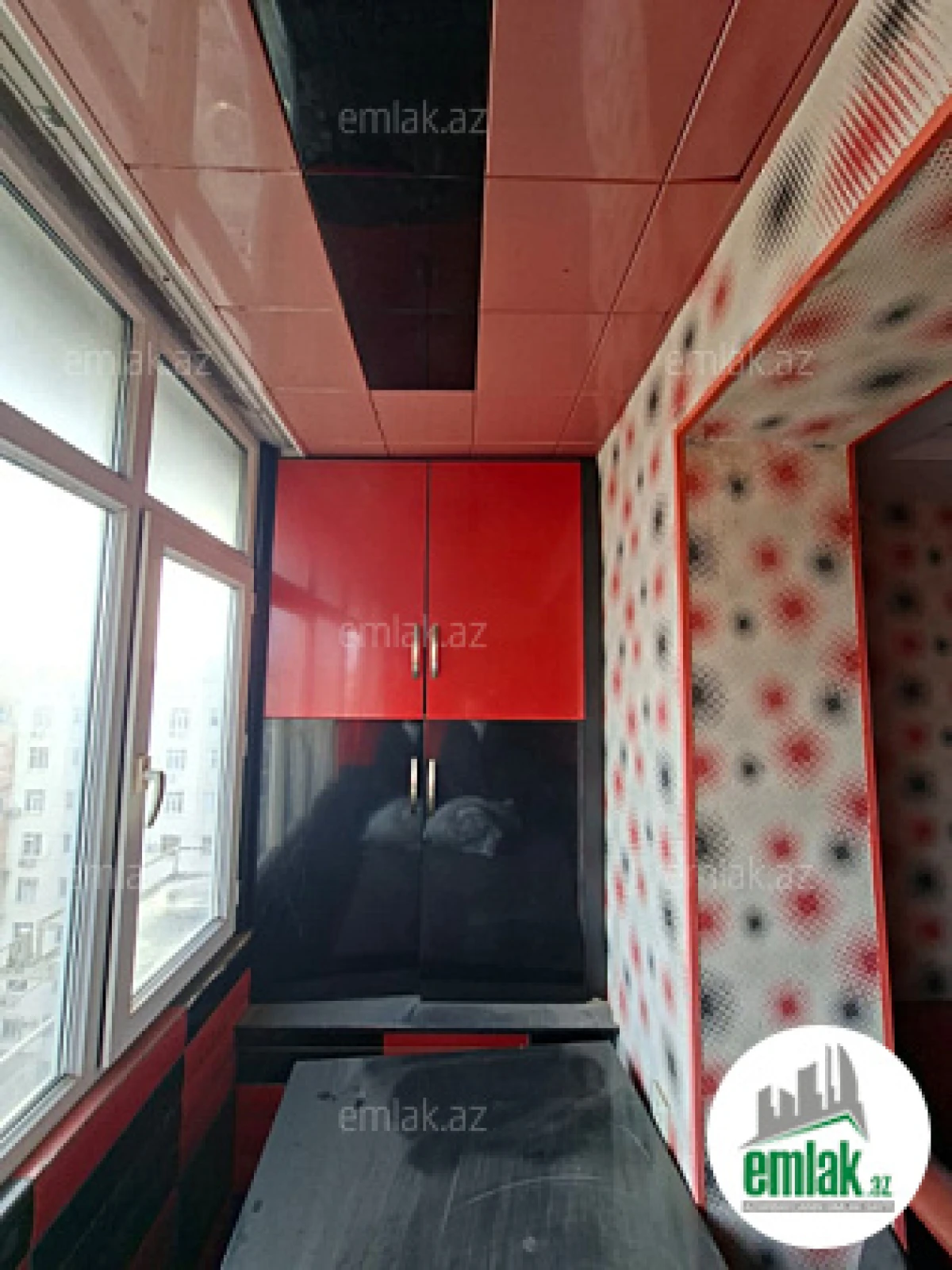 Satılır 3 otaqlı köhnə tikili 80 m²