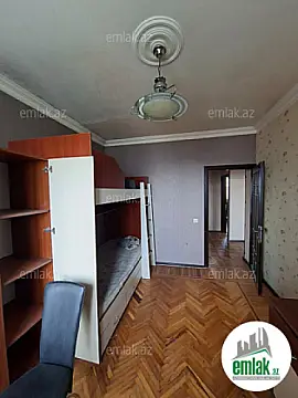 Satılır 3 otaqlı köhnə tikili 80 m²
