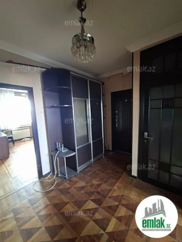 Satılır 3 otaqlı köhnə tikili 80 m²