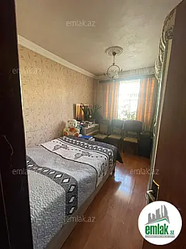 Satılır 3 otaqlı köhnə tikili 90 m²