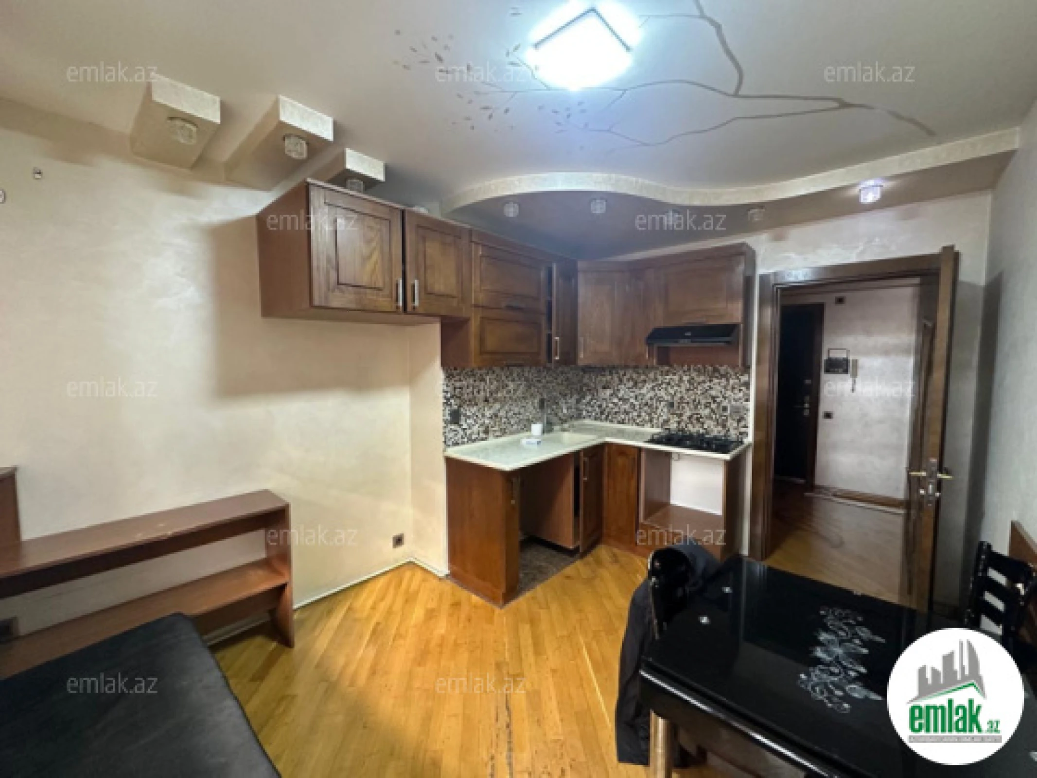 Satılır 2 otaqlı yeni tikili 75 m²