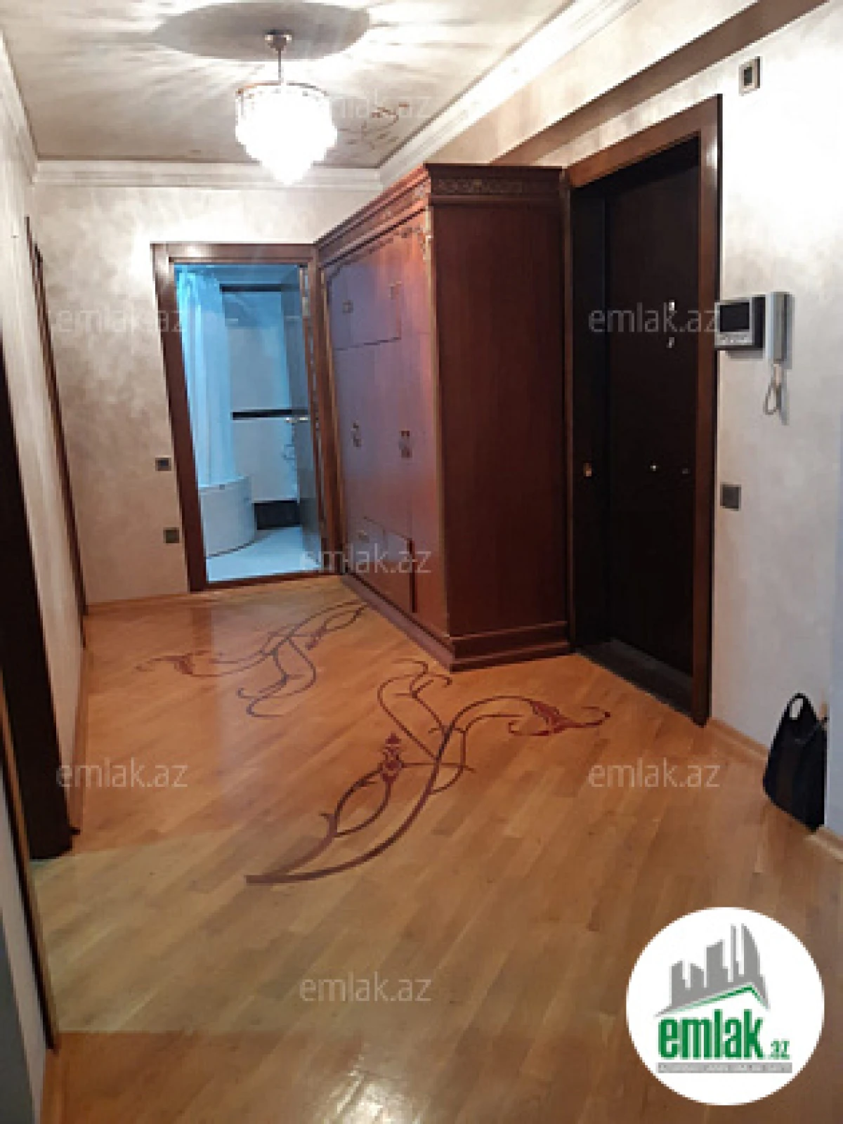 Satılır 2 otaqlı yeni tikili 75 m²