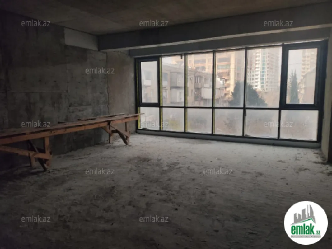 Satılır 3 otaqlı yeni tikili 95 m²