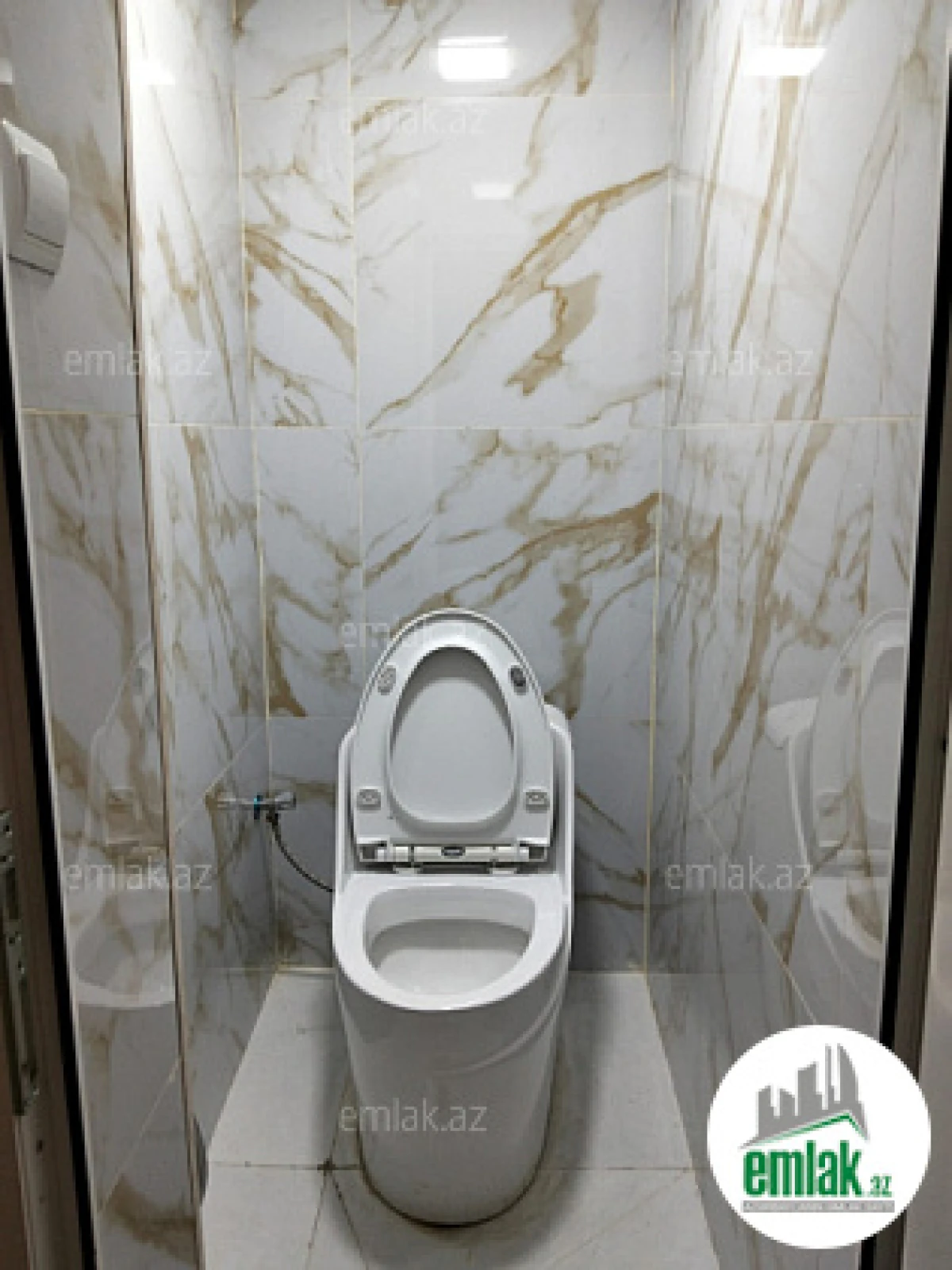 Satılır 3 otaqlı köhnə tikili 75 m²