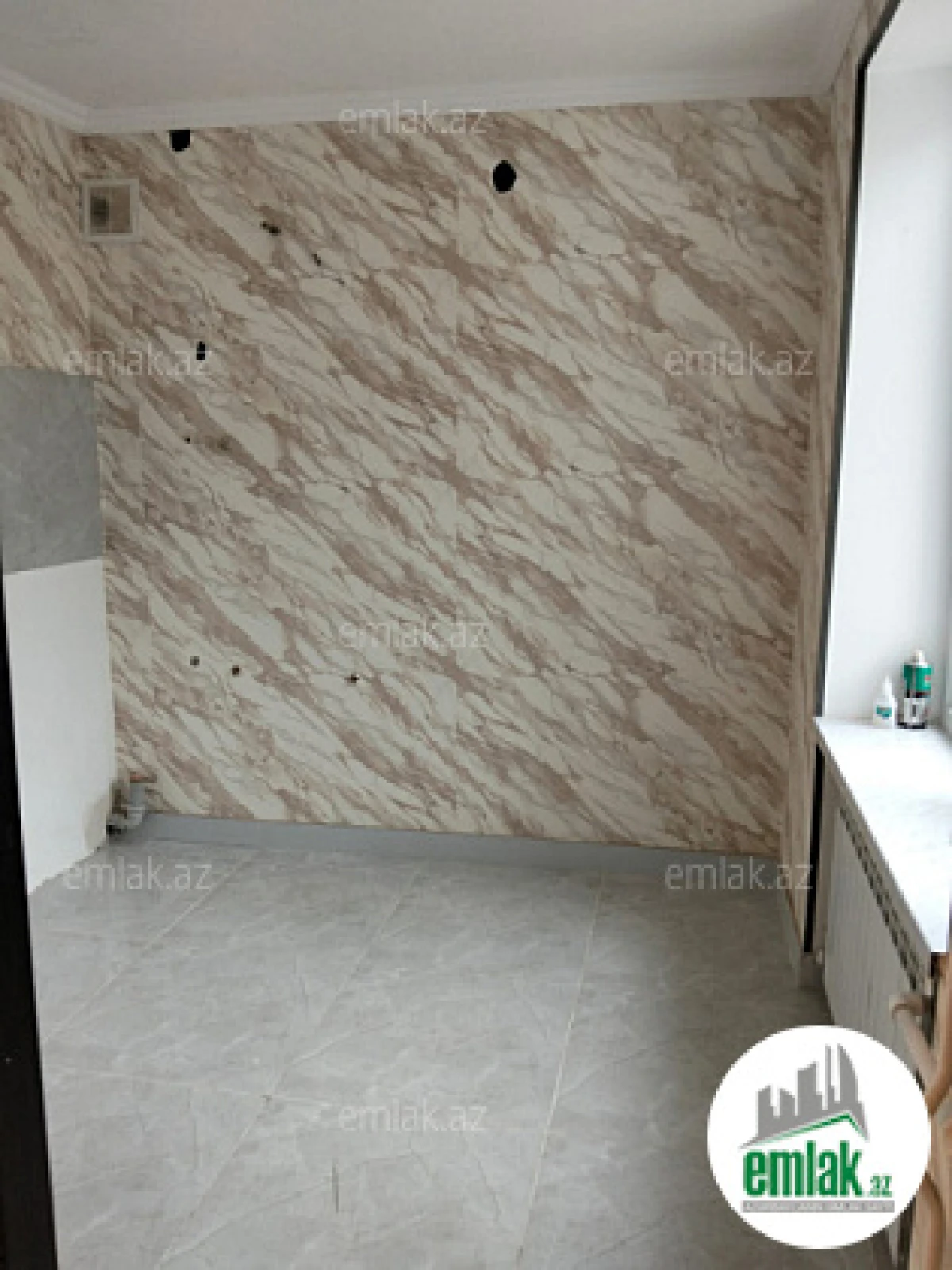 Satılır 3 otaqlı köhnə tikili 75 m²
