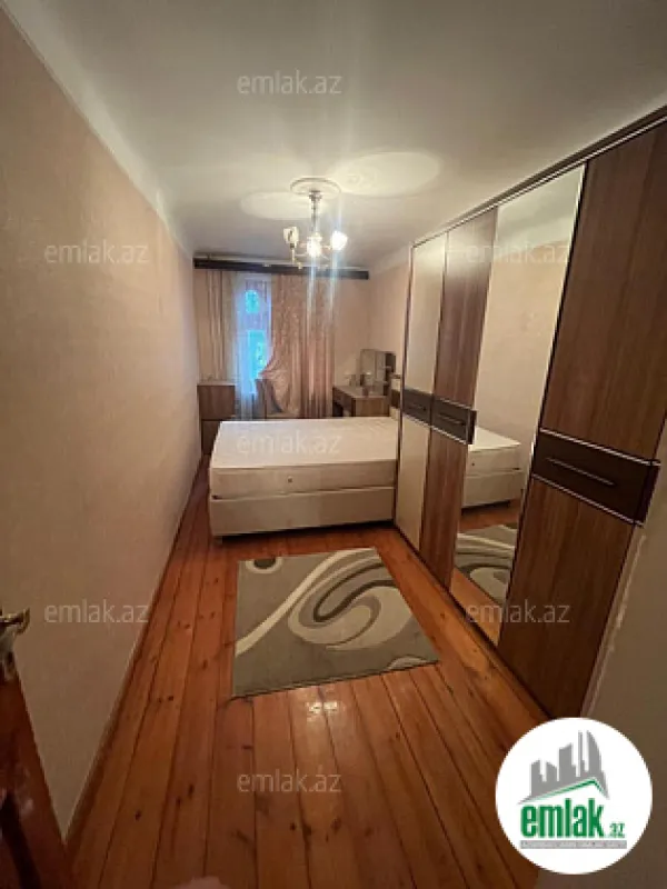 Satılır 2 otaqlı köhnə tikili 45 m²