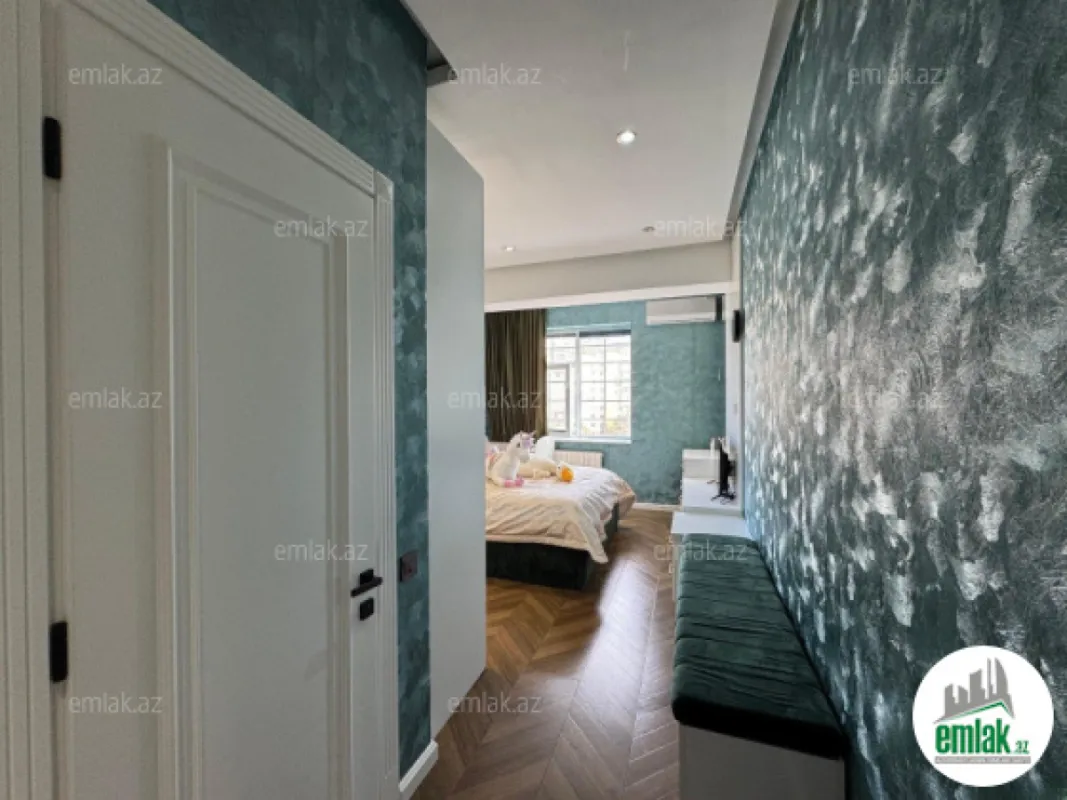 Satılır 3 otaqlı yeni tikili 130 m²