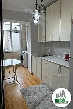 Satılır 2 otaqlı köhnə tikili 60 m²
