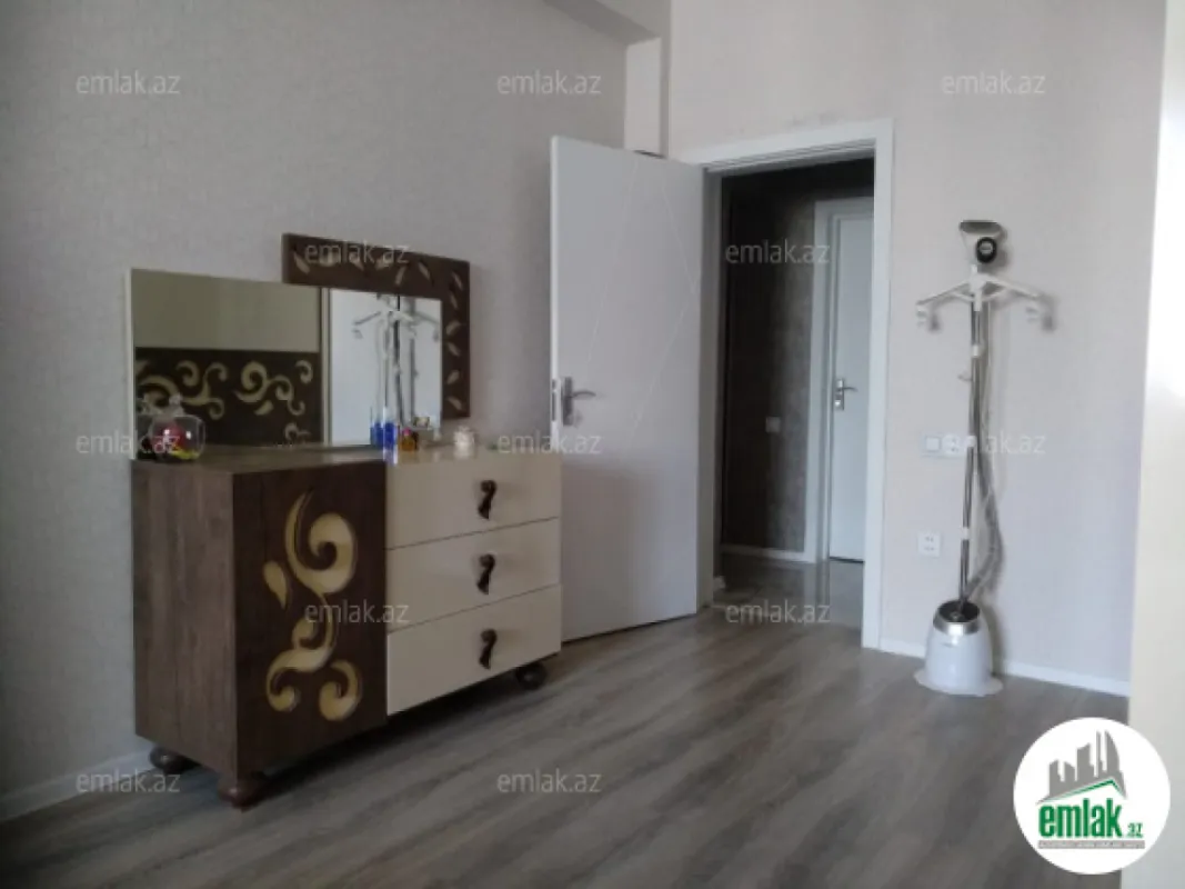 Satılır 3 otaqlı yeni tikili 105 m²