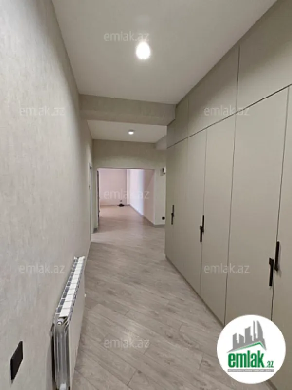 Satılır 4 otaqlı yeni tikili 135 m²