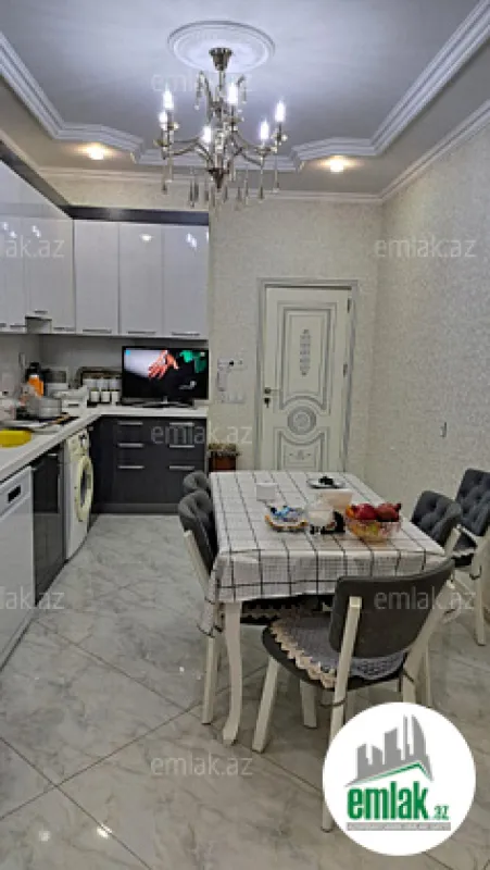Satılır 3 otaqlı yeni tikili 135 m²