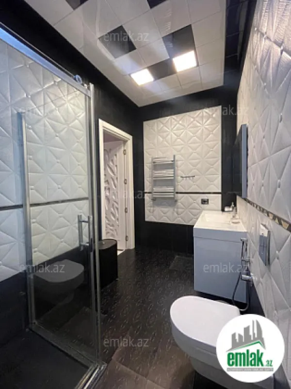 Satılır 4 otaqlı yeni tikili 240 m²