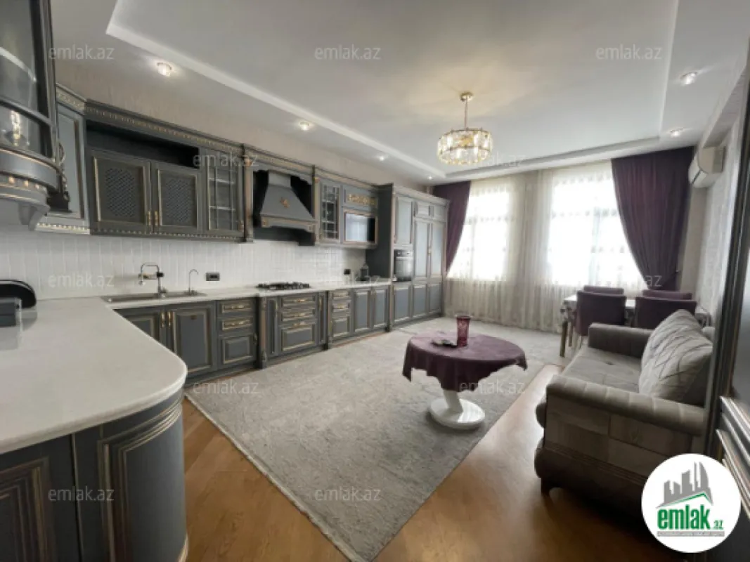 Satılır 4 otaqlı yeni tikili 240 m²
