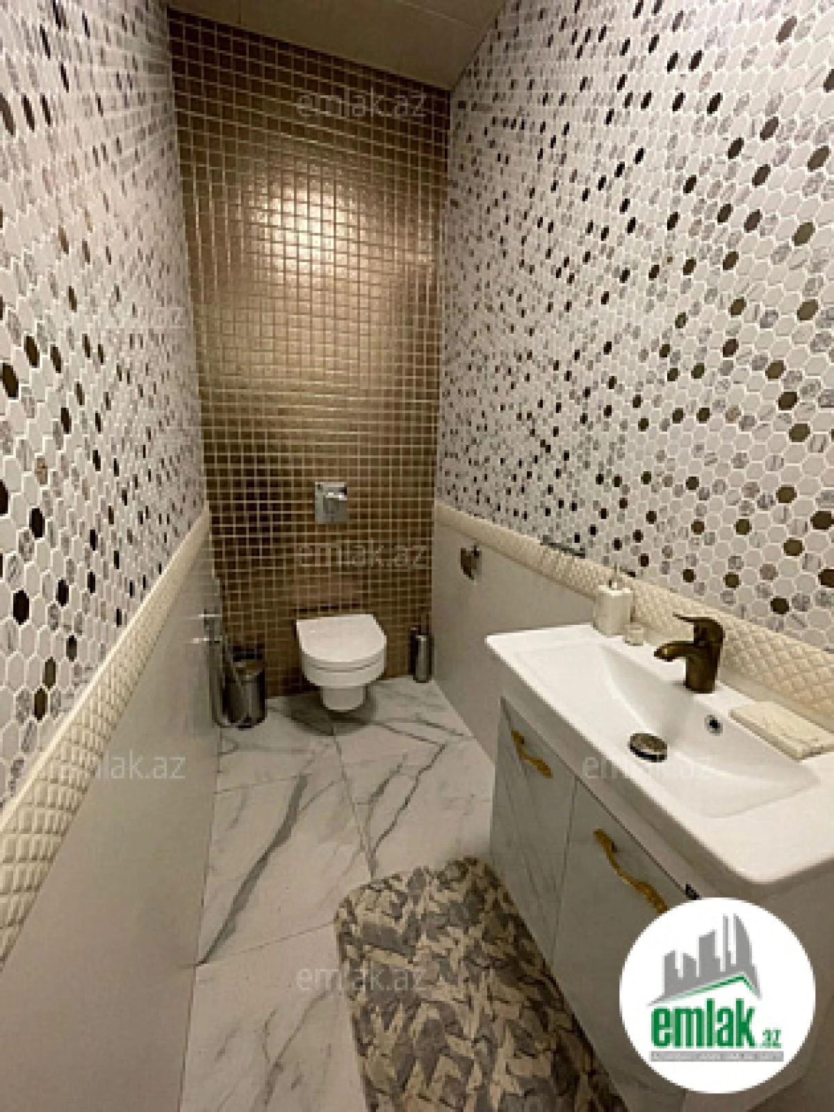 Satılır 4 otaqlı yeni tikili 240 m²