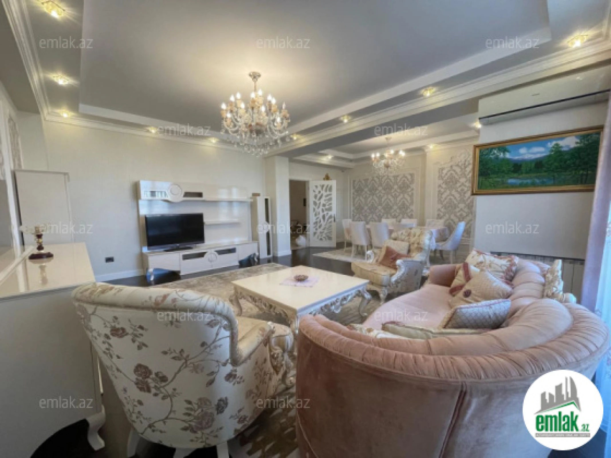 Satılır 4 otaqlı yeni tikili 240 m²