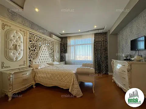 Satılır 4 otaqlı yeni tikili 240 m²