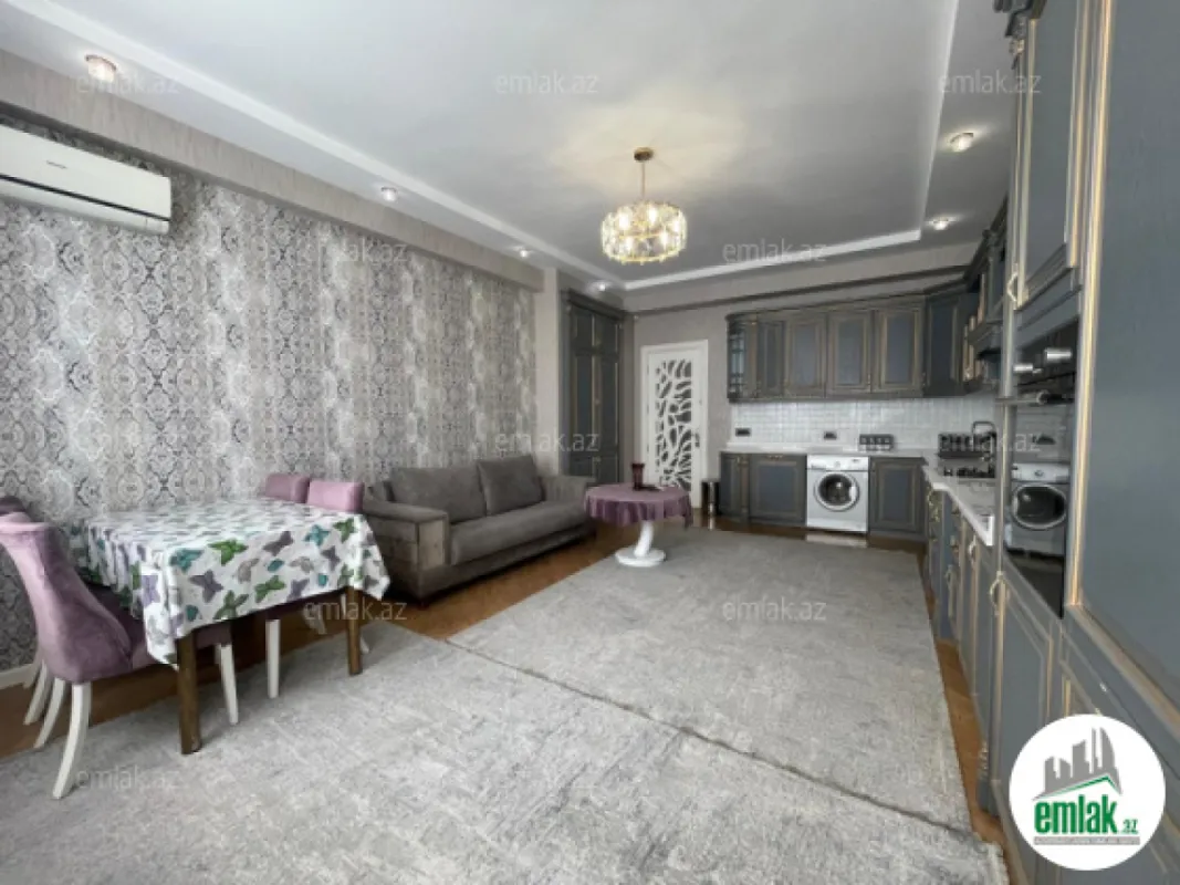 Satılır 4 otaqlı yeni tikili 240 m²