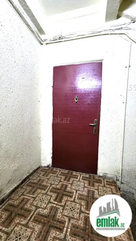 Satılır 4 otaqlı köhnə tikili 110 m²