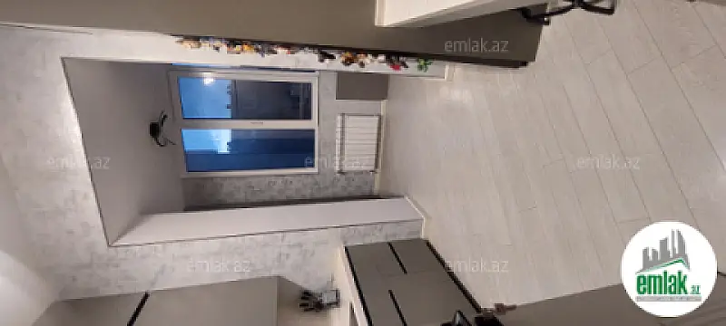 Satılır 3 otaqlı köhnə tikili 90 m²