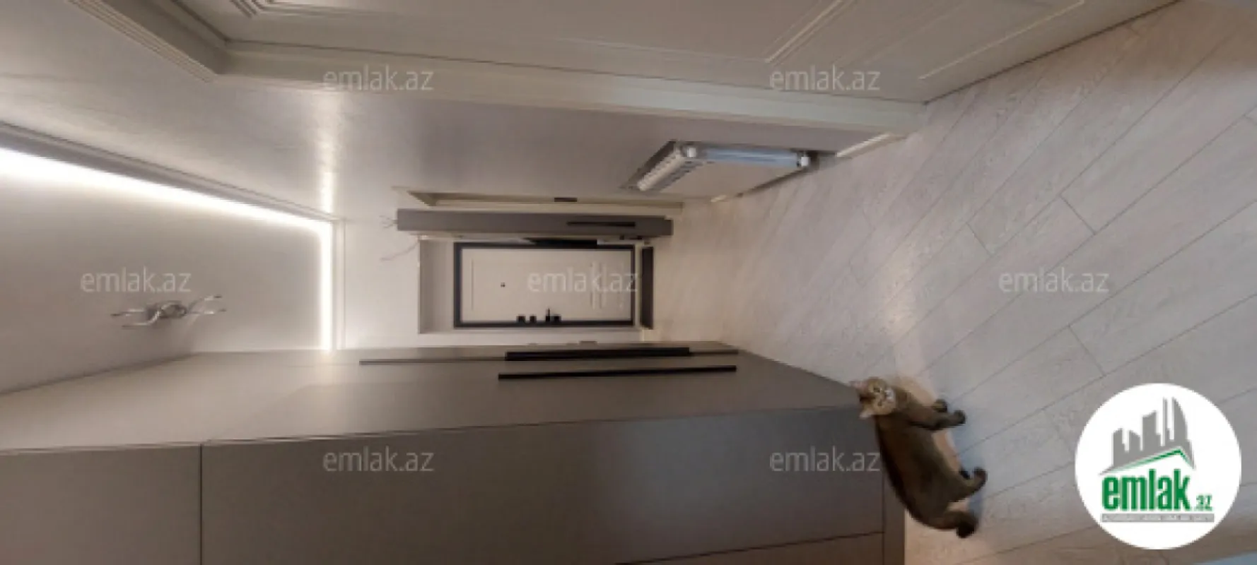 Satılır 3 otaqlı köhnə tikili 90 m²