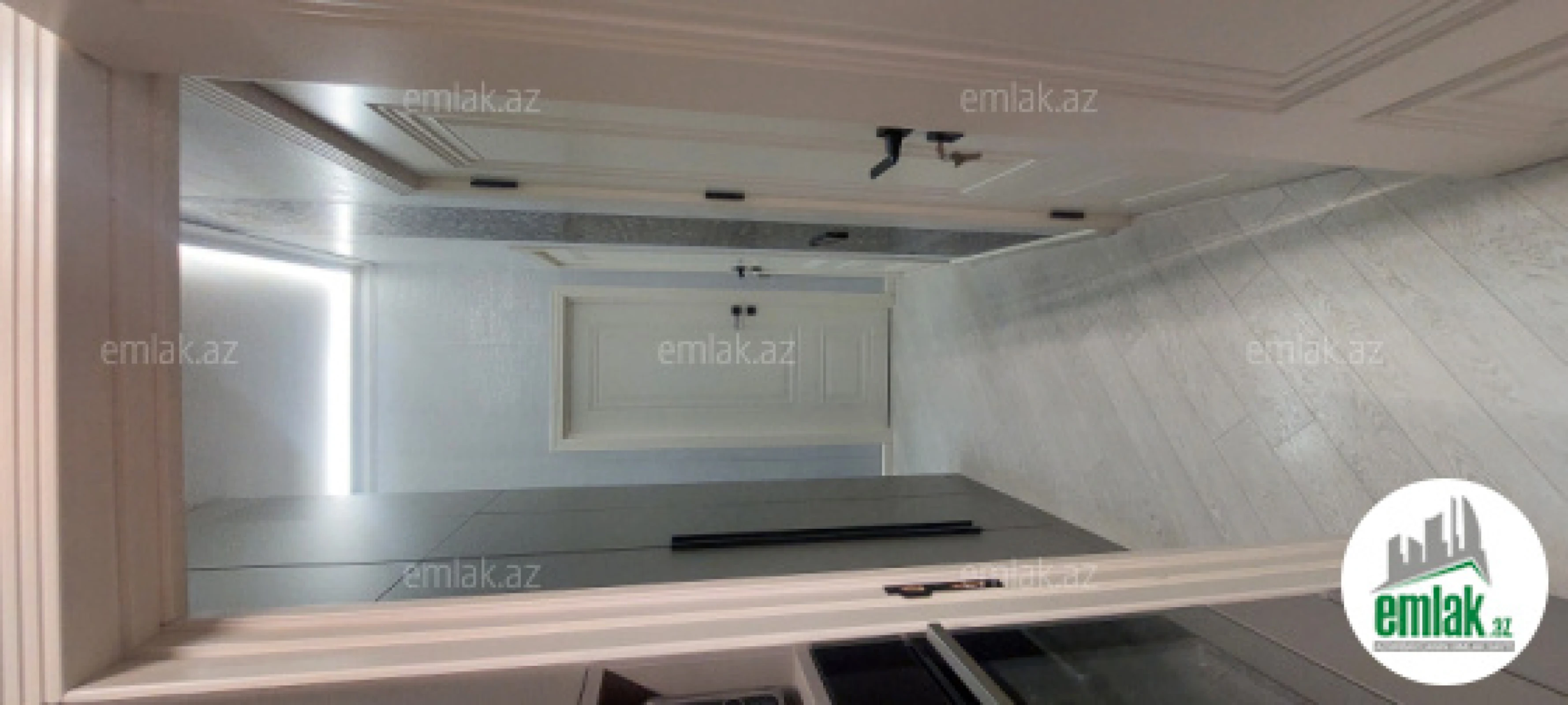 Satılır 3 otaqlı köhnə tikili 90 m²