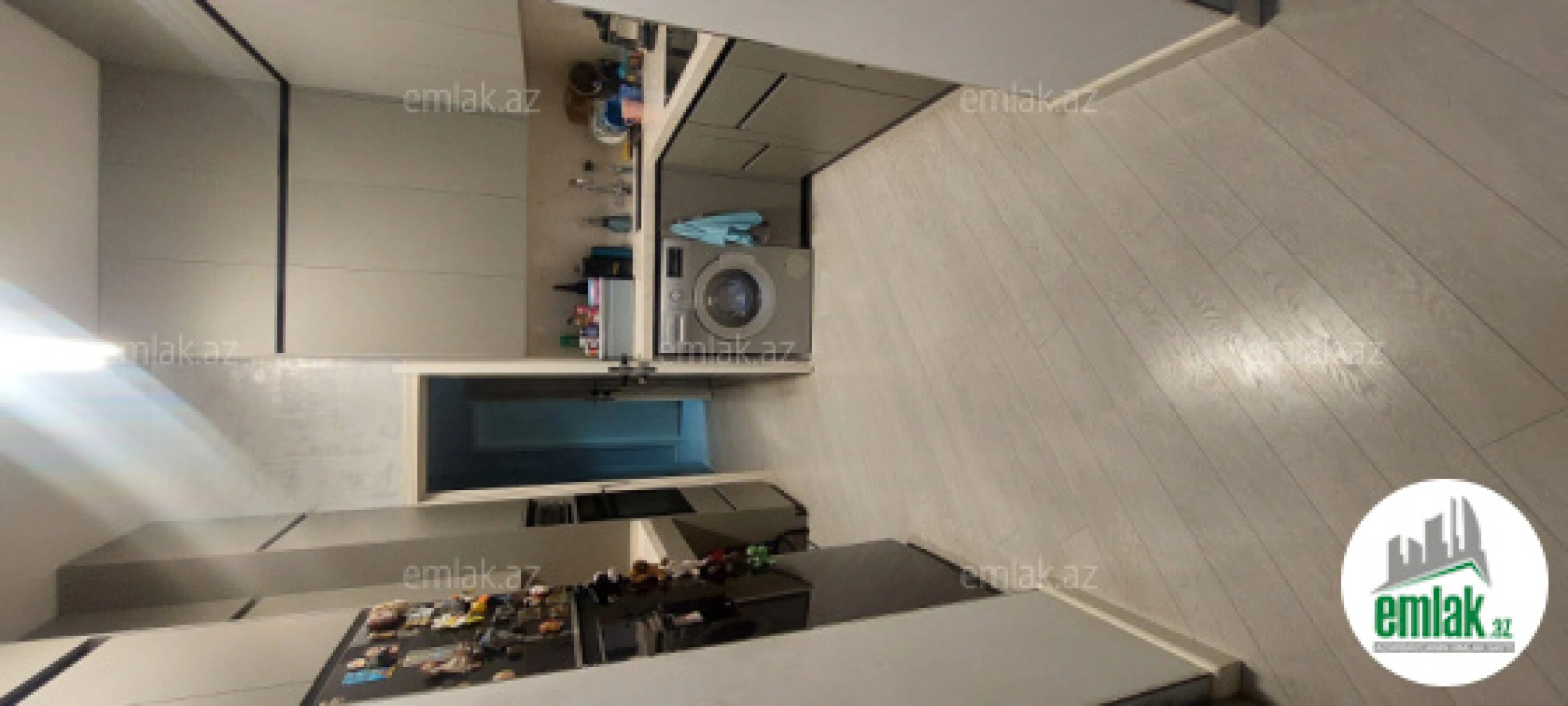 Satılır 3 otaqlı köhnə tikili 90 m²