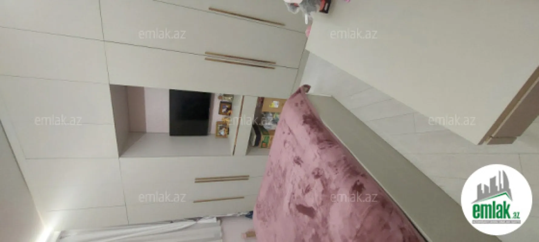 Satılır 3 otaqlı köhnə tikili 90 m²