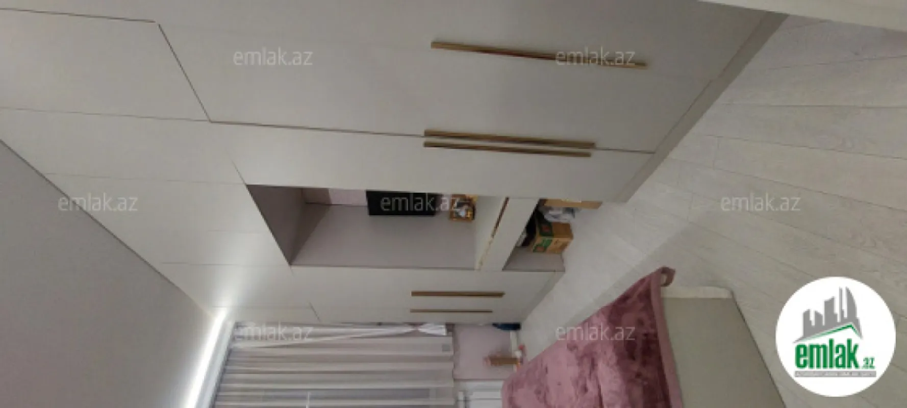 Satılır 3 otaqlı köhnə tikili 90 m²