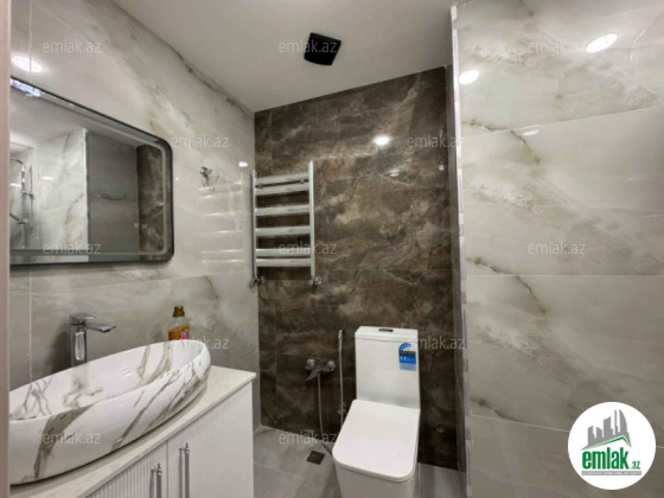 Satılır 2 otaqlı yeni tikili 66 m²