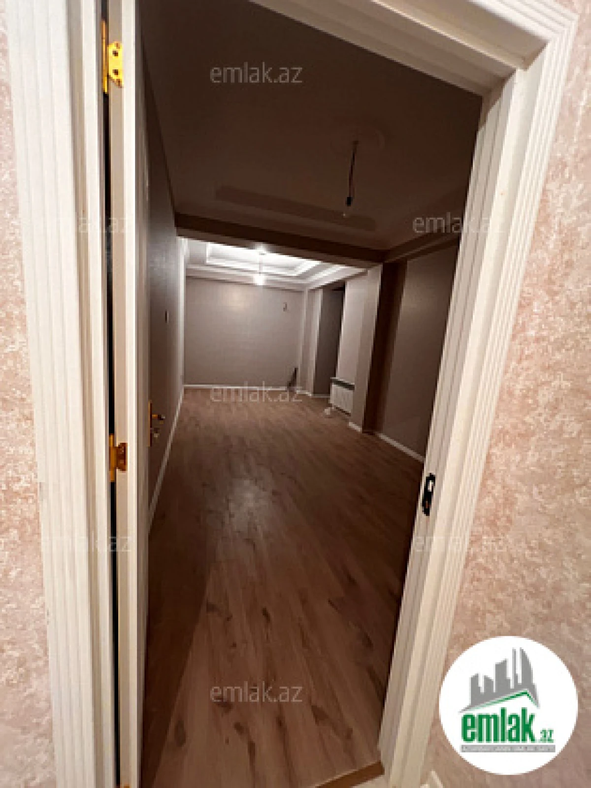 Satılır 2 otaqlı yeni tikili 70 m²