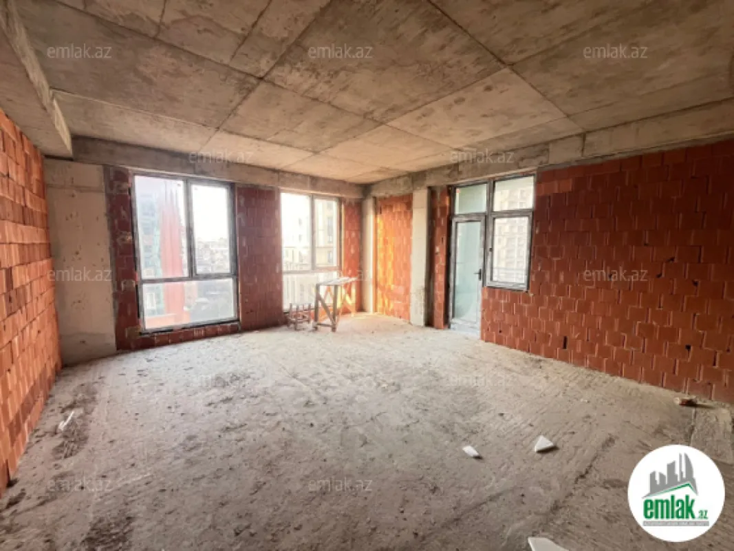 Satılır 4 otaqlı yeni tikili 220 m²