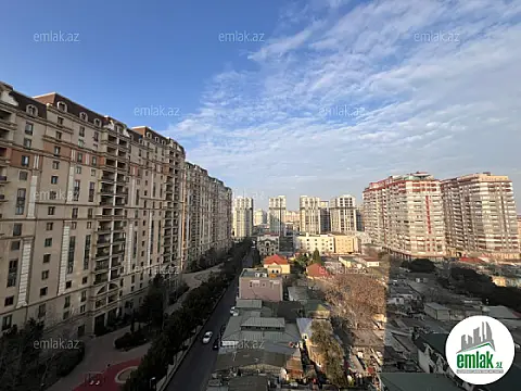 Satılır 4 otaqlı yeni tikili 220 m²