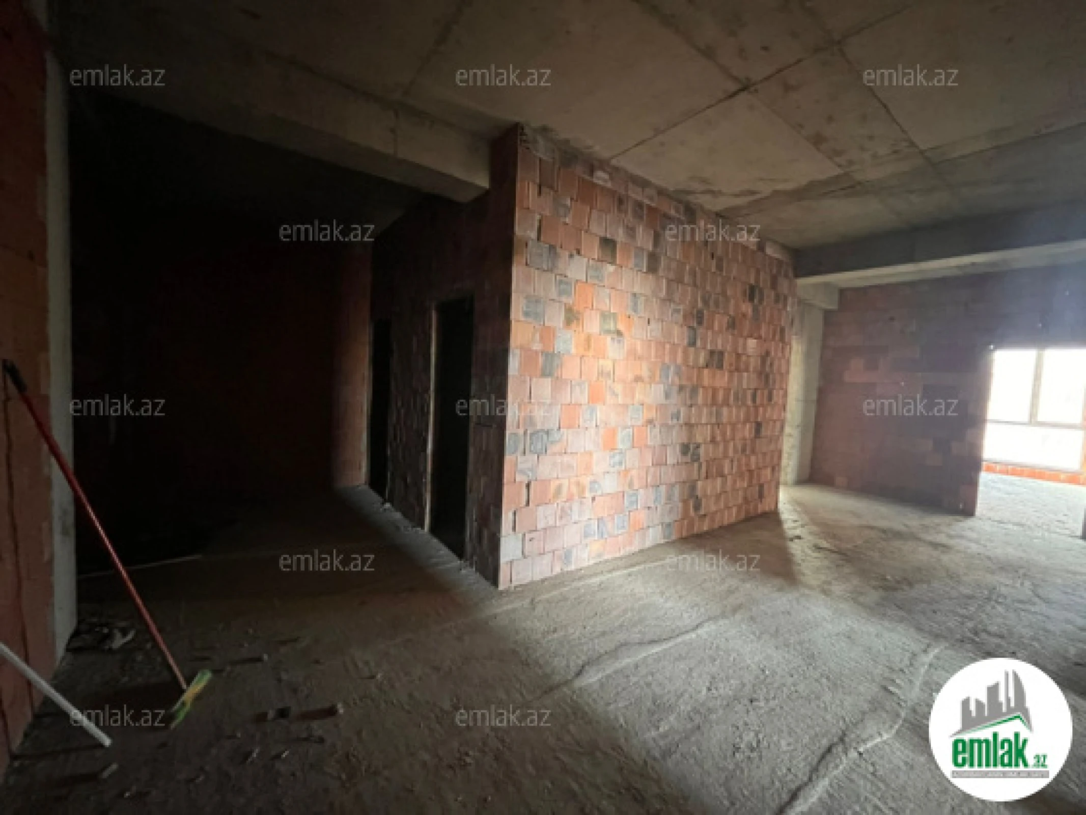 Satılır 4 otaqlı yeni tikili 220 m²