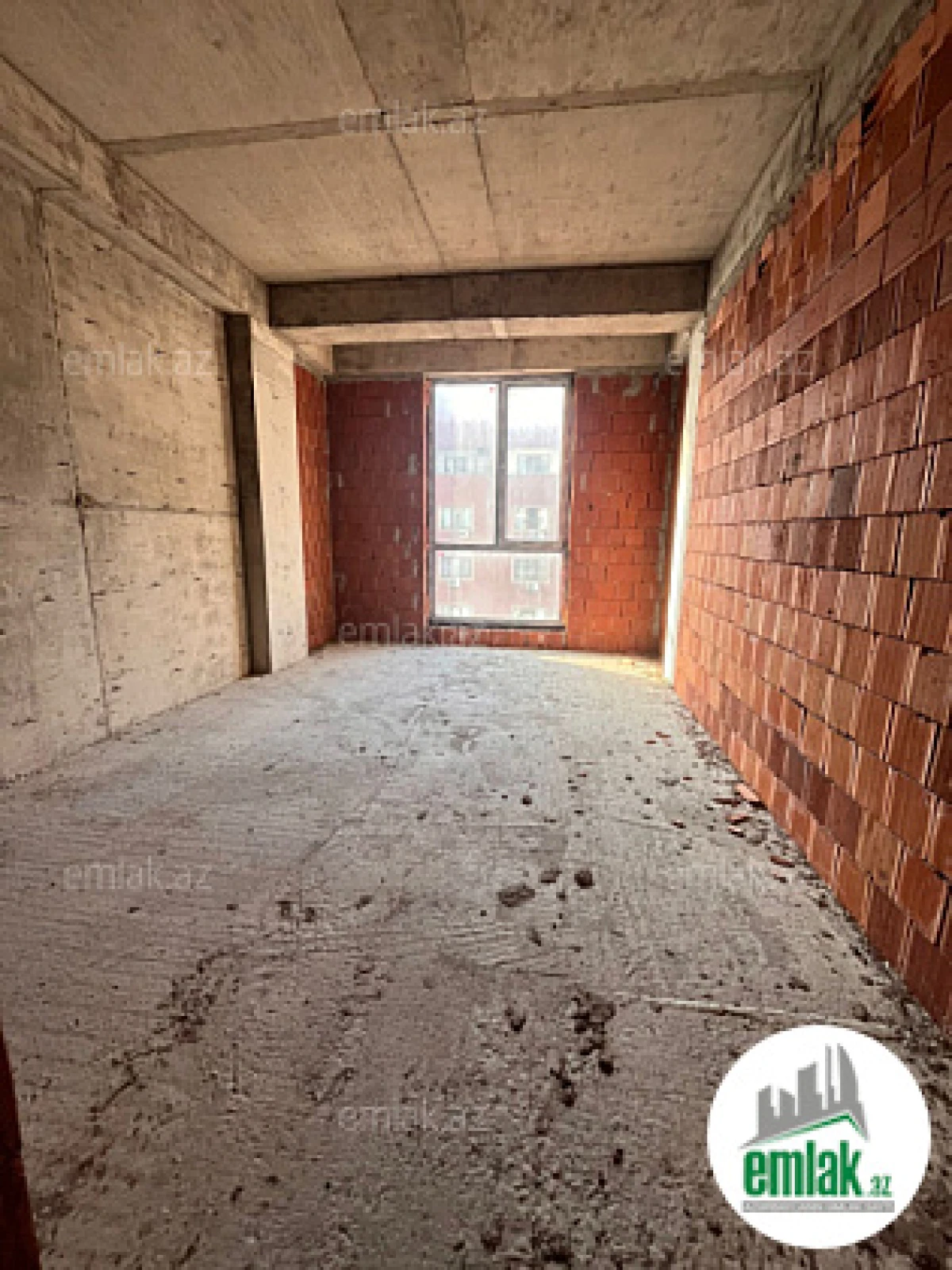 Satılır 4 otaqlı yeni tikili 220 m²