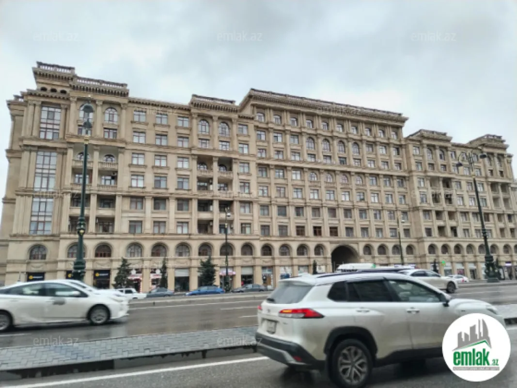 Satılır 3 otaqlı yeni tikili 110 m²