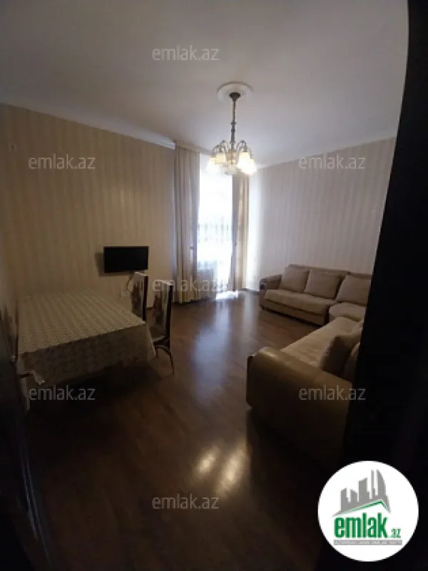 Satılır 2 otaqlı yeni tikili 74 m²