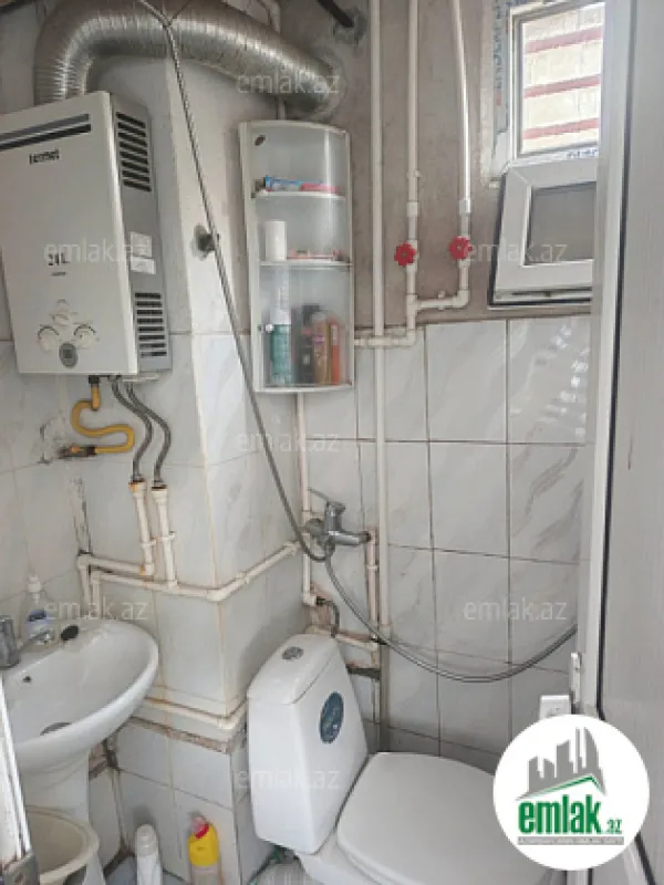 Satılır 2 otaqlı köhnə tikili 40 m²