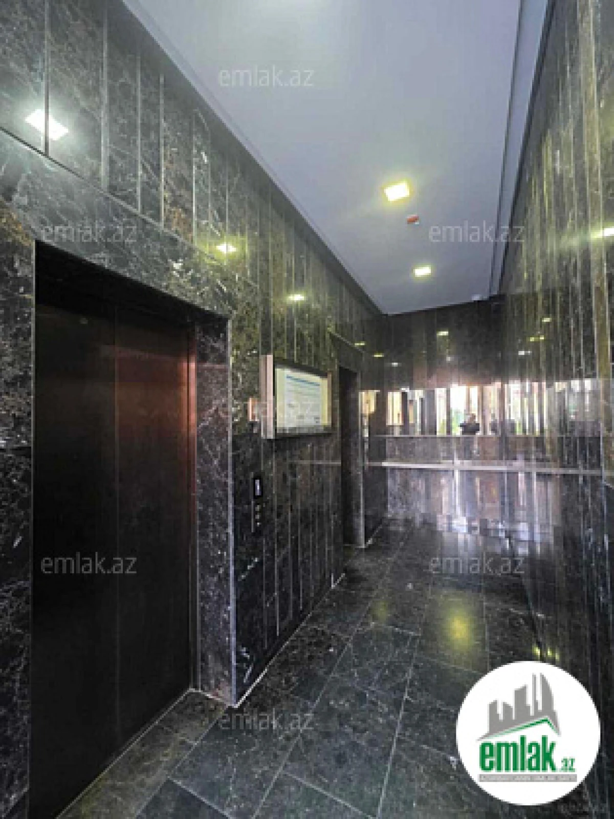 Satılır 3 otaqlı yeni tikili 135 m²