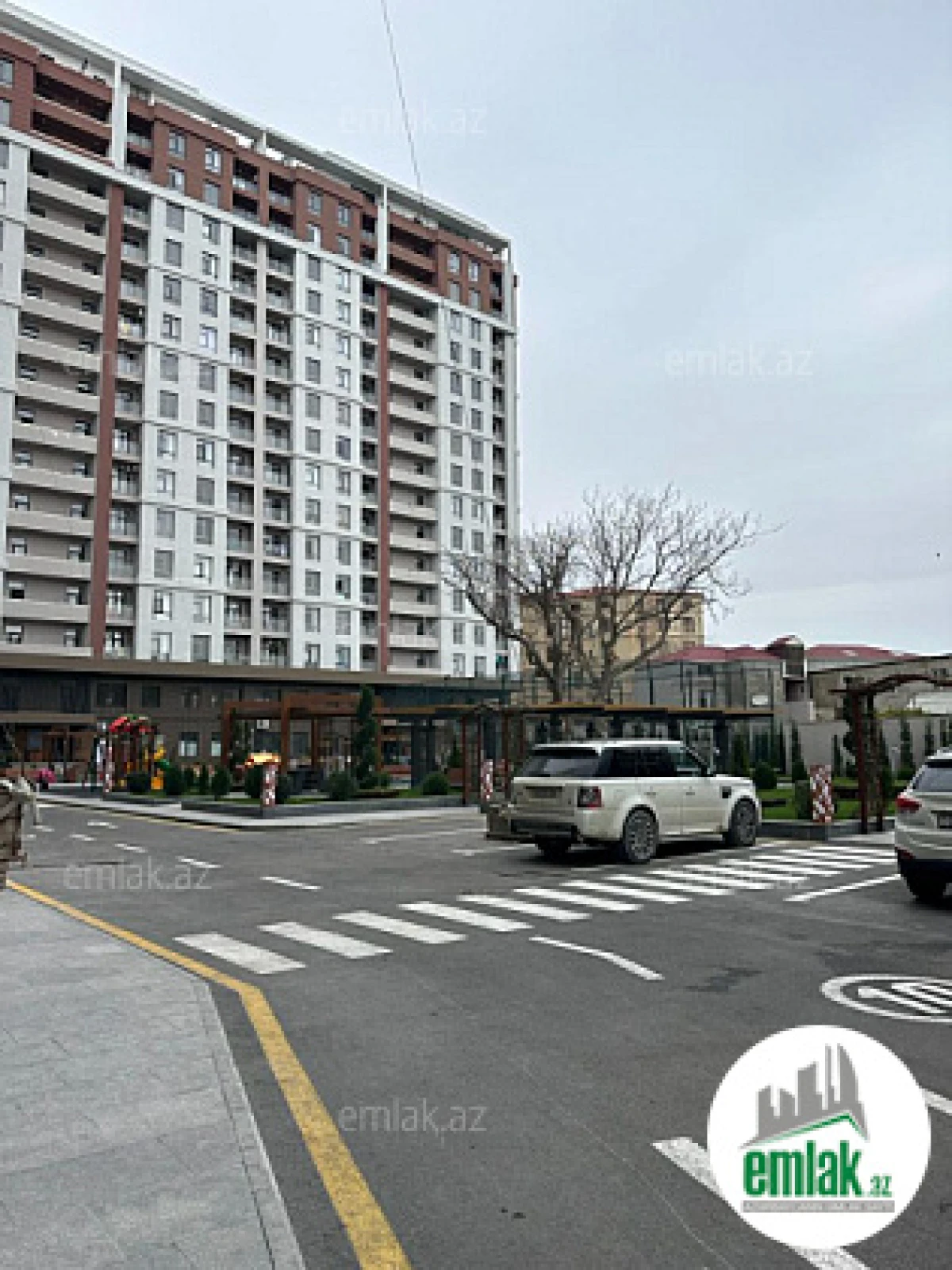 Satılır 3 otaqlı yeni tikili 135 m²