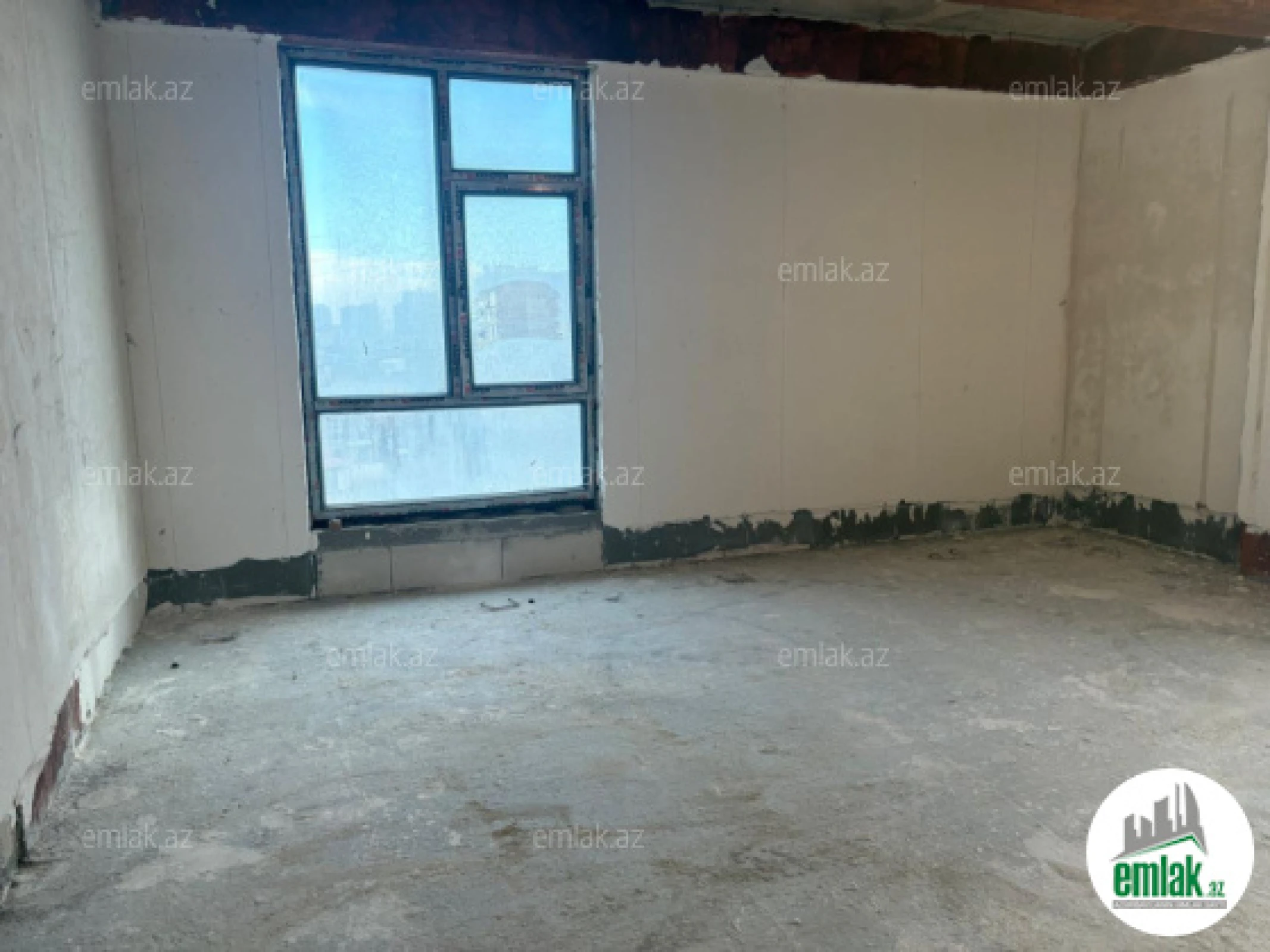 Satılır 3 otaqlı yeni tikili 135 m²